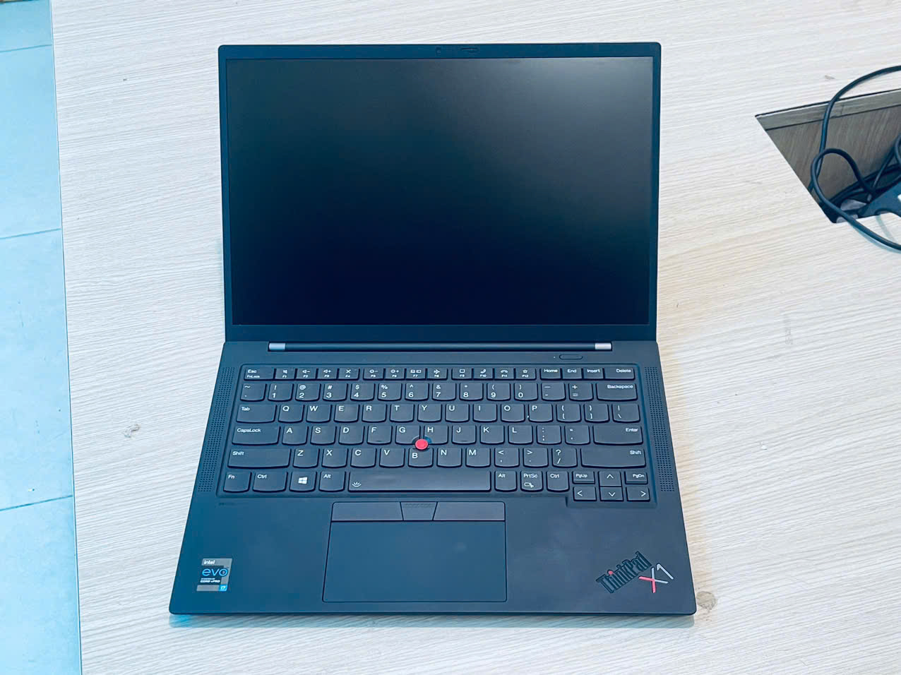 Laptop Thinkpad X1 Carbon gen 10 Core i7 1280P Ram 32gb SSD 1tb Màn 14inch FHD IPS